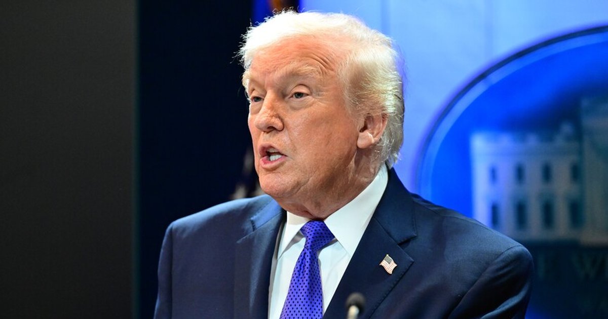Trump, İran'a saldırıları ertelediğini açıkladı