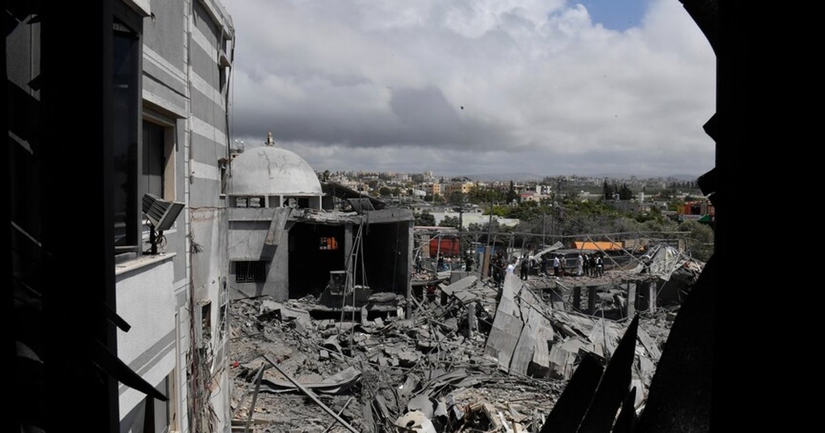 İsrail Lübnan'a hava saldırısında 5 kişi öldü