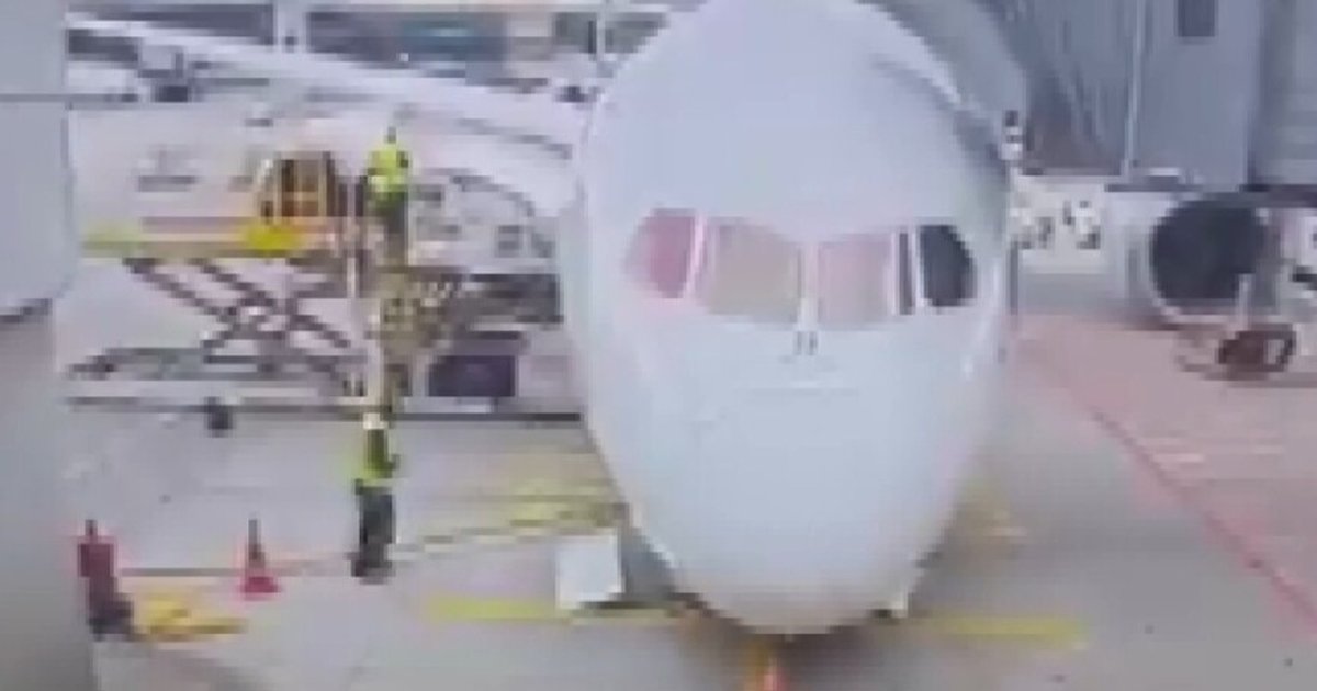 Frankfurt Havalimanı'nda Lufthansa uçağı aprona oturdu