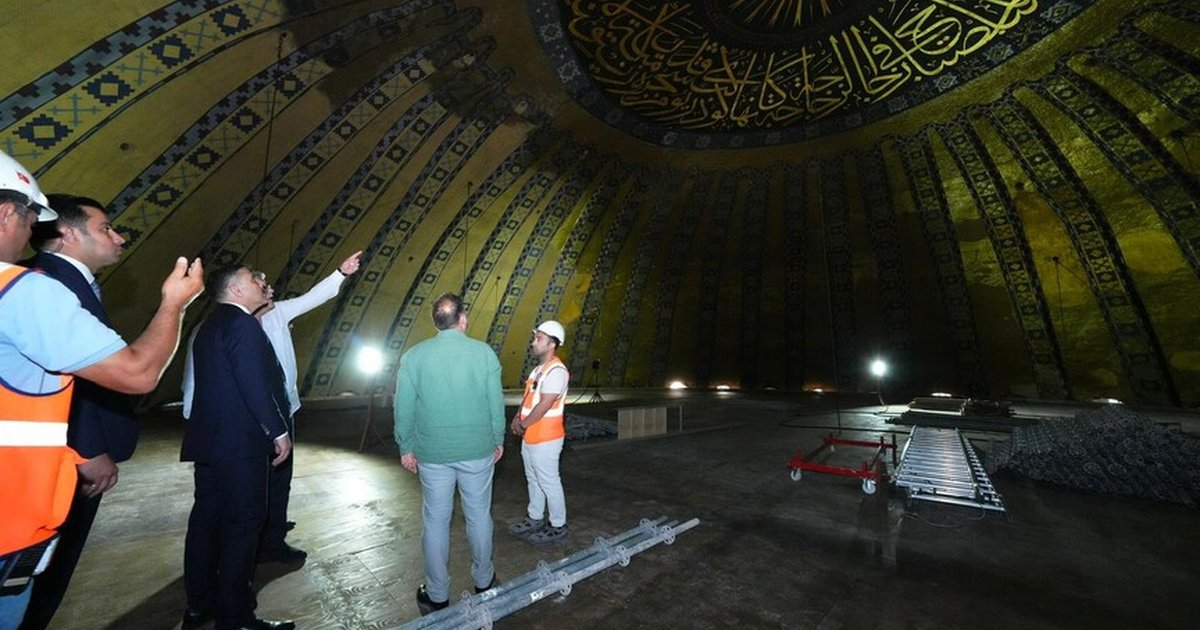 Bakan Çiftçi, Ayasofya-i Kebir Cami-i Şerifi'ni inceledi