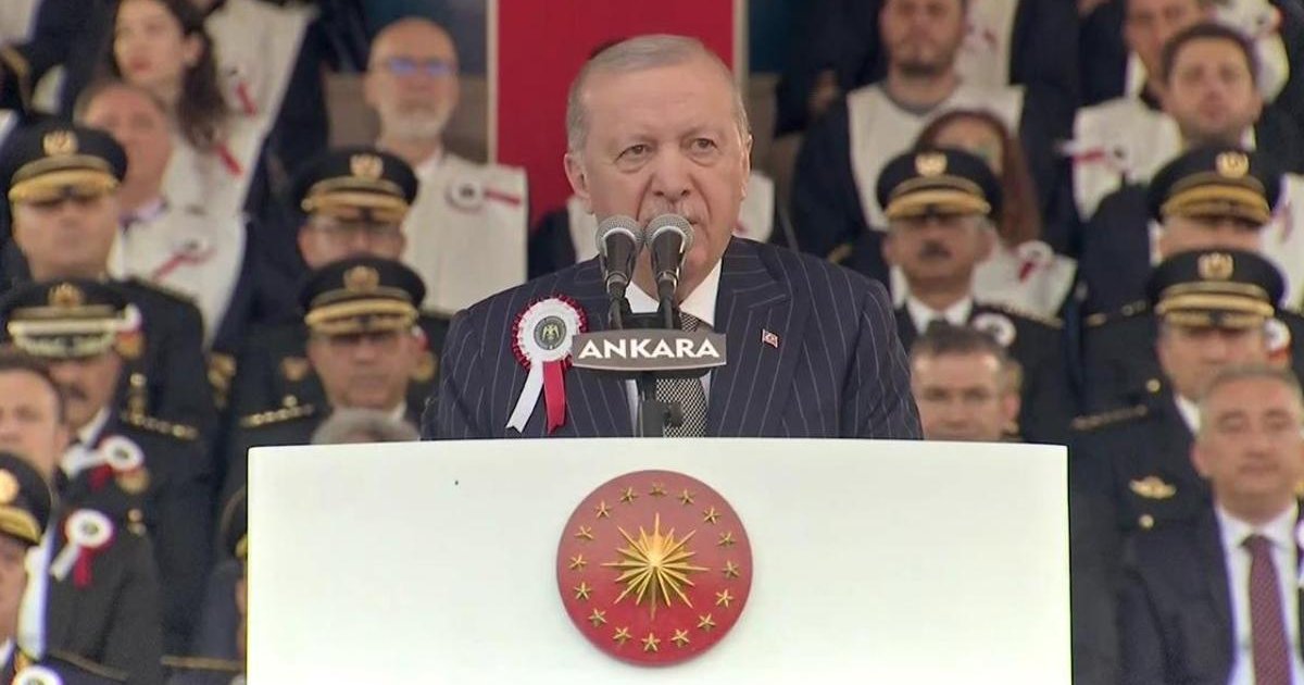 Cumhurbaşkanı Erdoğan'dan Polis Akademisi Mezuniyet Töreni'nde açıklama