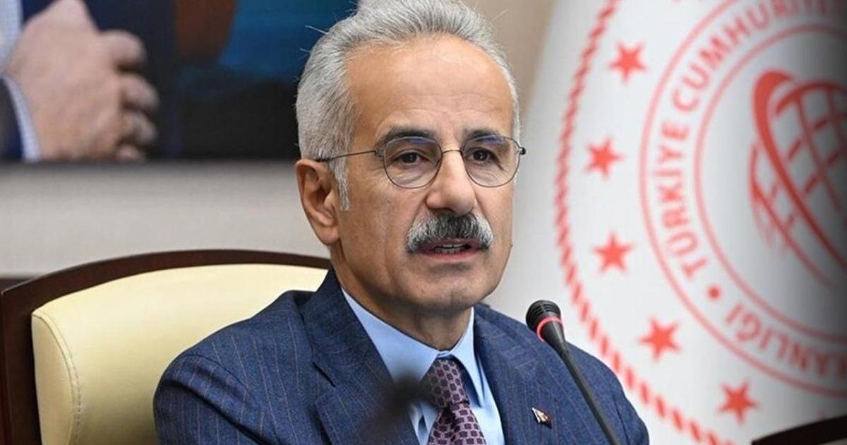 Bakan Uraloğlu: Gemilerimiz Hürmüz ve Basra'dan güvenle çıktı