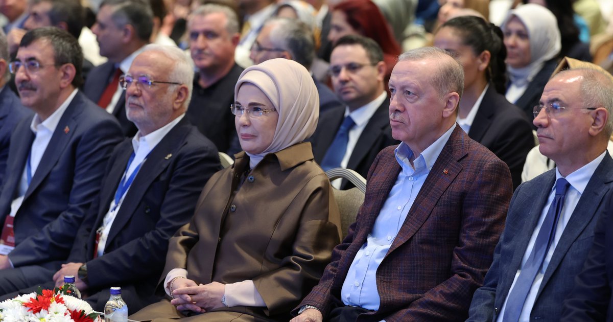 Emine Erdoğan'dan AK Parti toplantısına destek mesajı