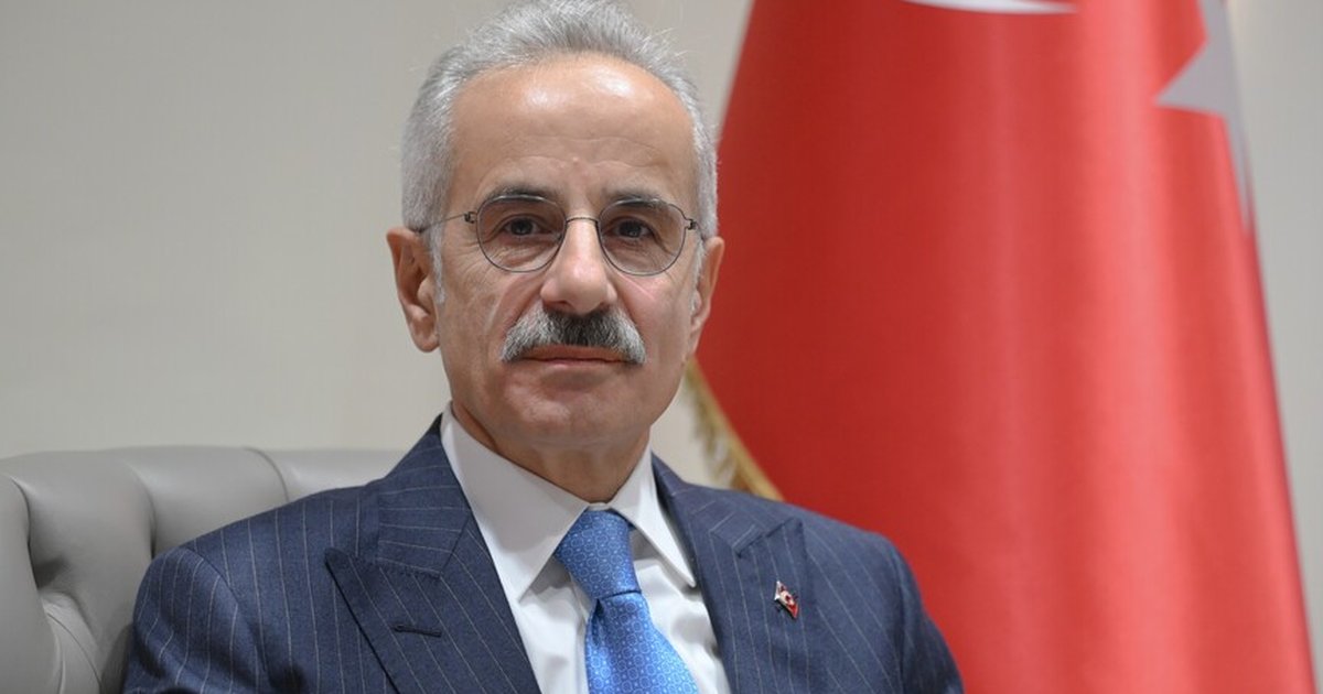 Bakan Uraloğlu'ndan yaz tatilinde çocukların internet kullanım önerisi