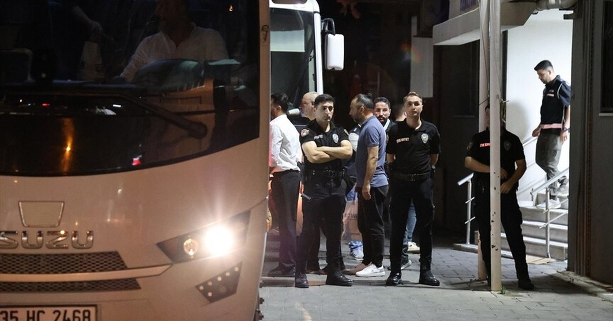 Seferihisar Belediye Başkanı ve 11 şüpheli tutuklandı