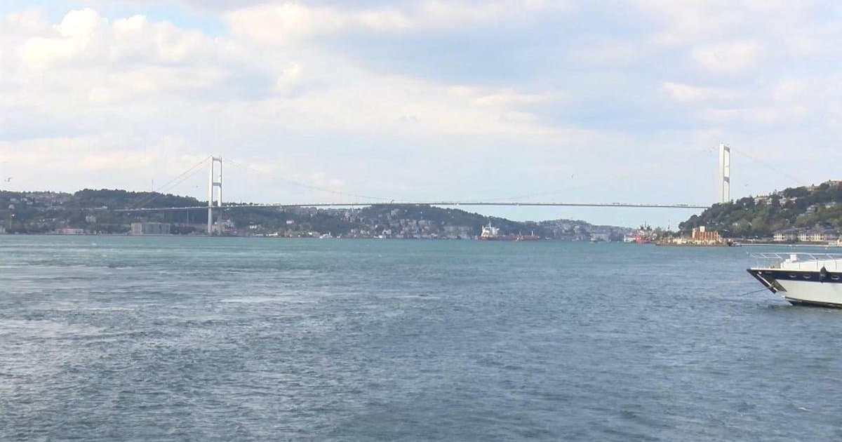 İstanbul Boğazı gemi geçişlerine kapatıldı