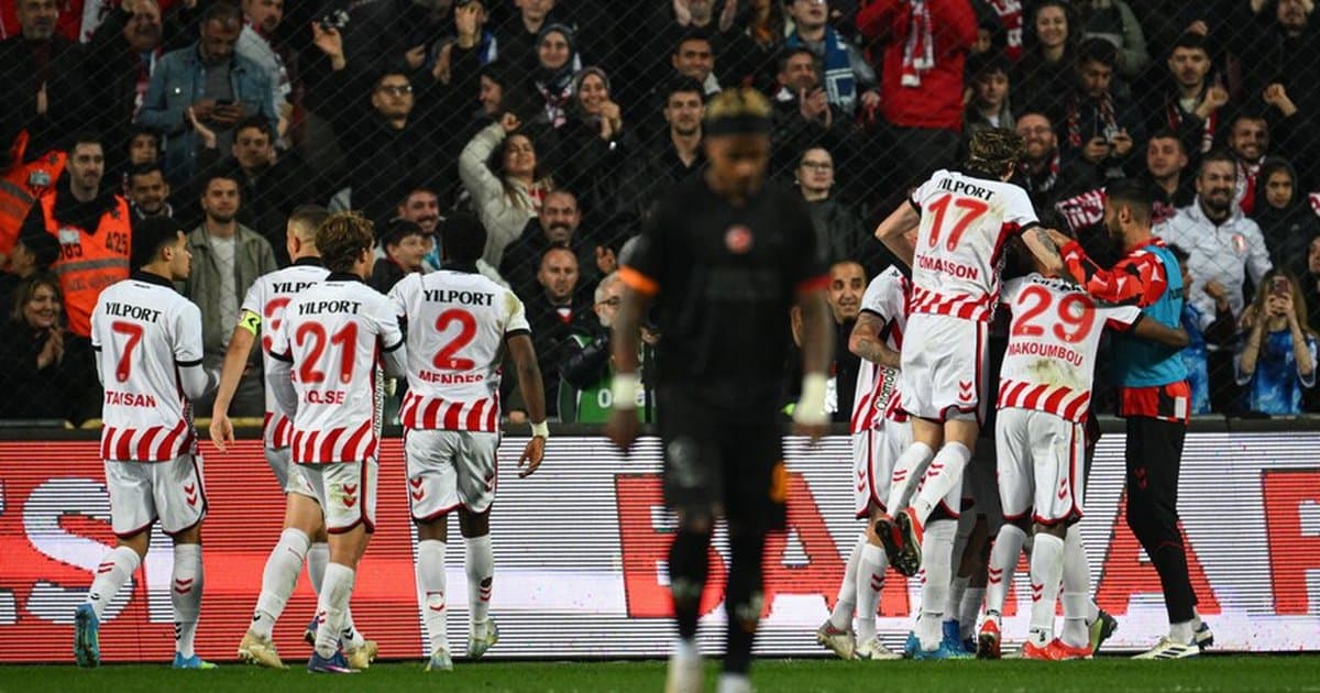 Galatasaray Samsun'da şampiyonluk fırsatını kaçırdı
