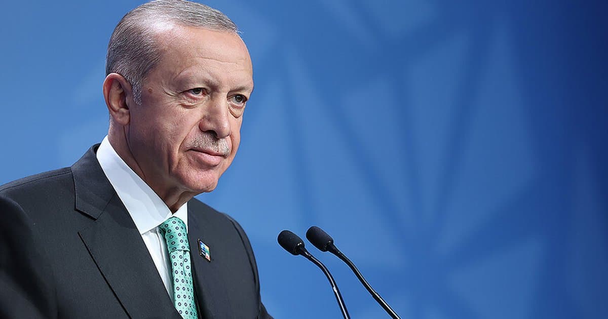 Cumhurbaşkanı Erdoğan'dan Galatasaray'a tebrik telefonu