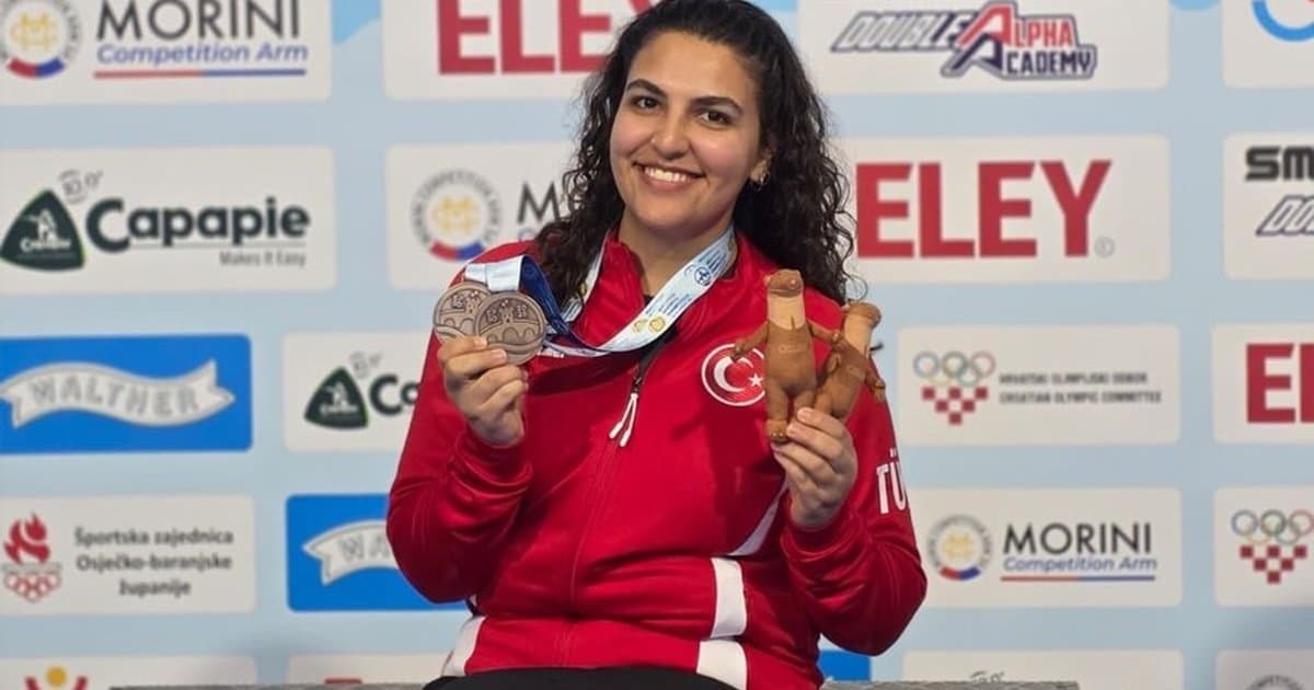 Milli atıcı Şevval İlayda Tarhan Avrupa Şampiyonası'nda bronz madalya