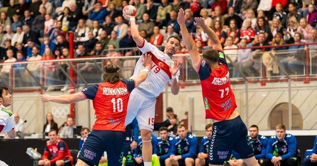 A Milli Erkek Hentbol Takımı Norveç'e yenildi
