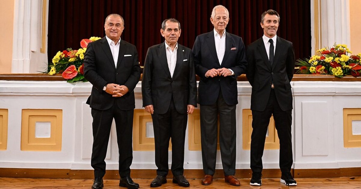 Galatasaray camiası UEFA Kupası şampiyonluğunun 26. yıl dönümünde bir araya geldi