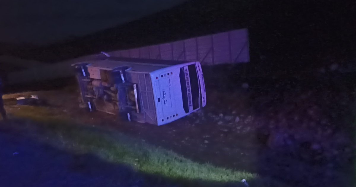 Malatya'da Taraftarları Taşıyan Midibüs Devrildi: 27 Yaralı