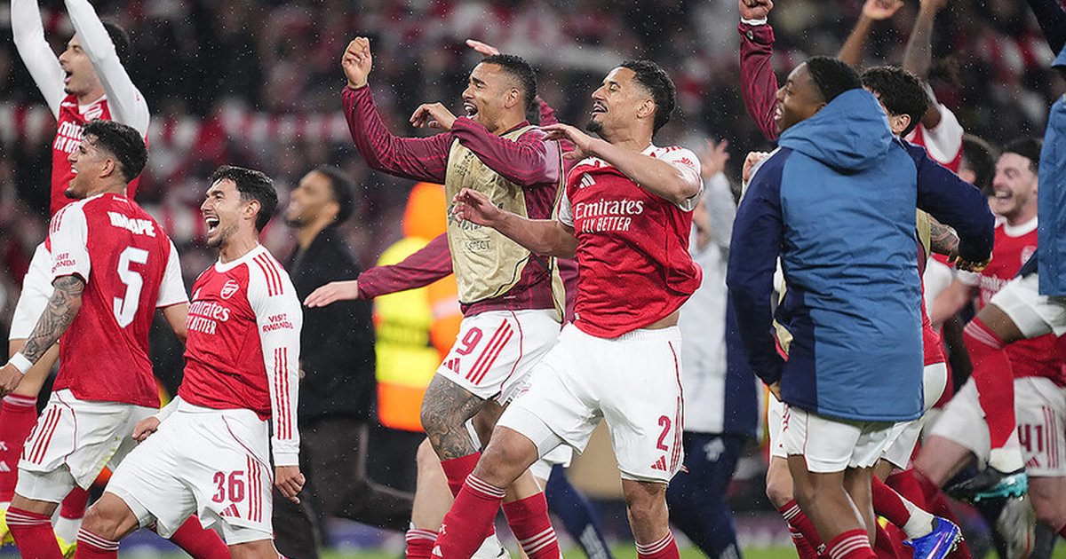 Arsenal Premier Lig'de şampiyonluğa yaklaşıyor