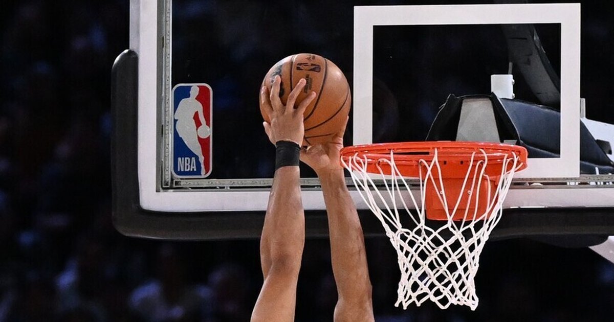 NBA play-off'larında Spurs, Thunder'ı yenerek seriyi 3-3 yaptı