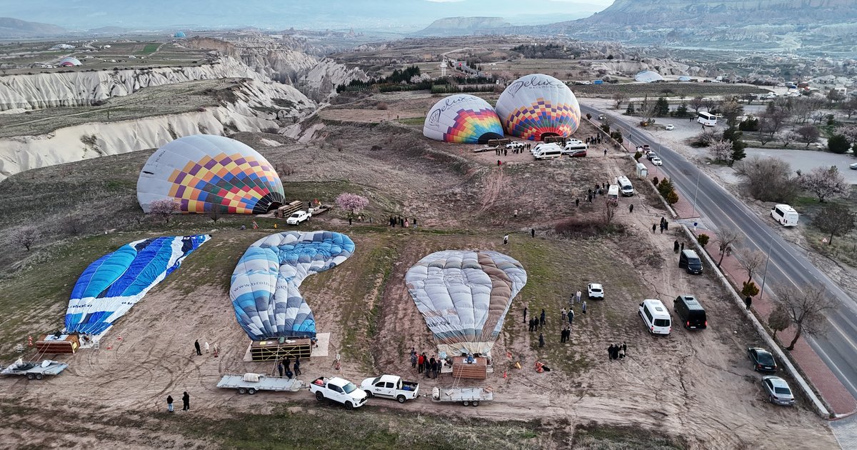 Kapadokya'da rüzgar nedeniyle balon turları iptal edildi