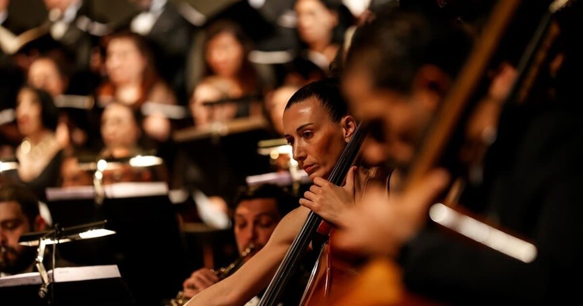 Mersin'de Carmina Burana sahne kantatı