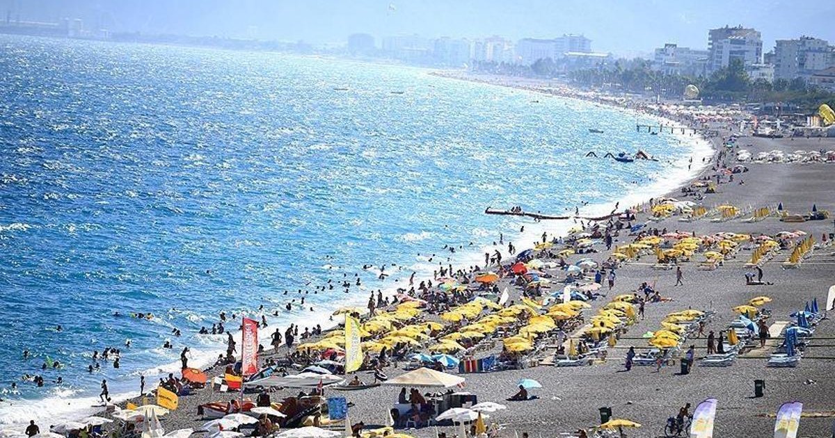 Antalya'da dumansız sahiller dönemi başlıyor