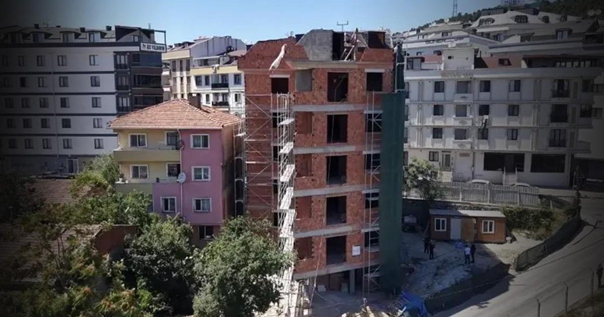 Çekmeköy'deki eğri bina gizemi çözüldü