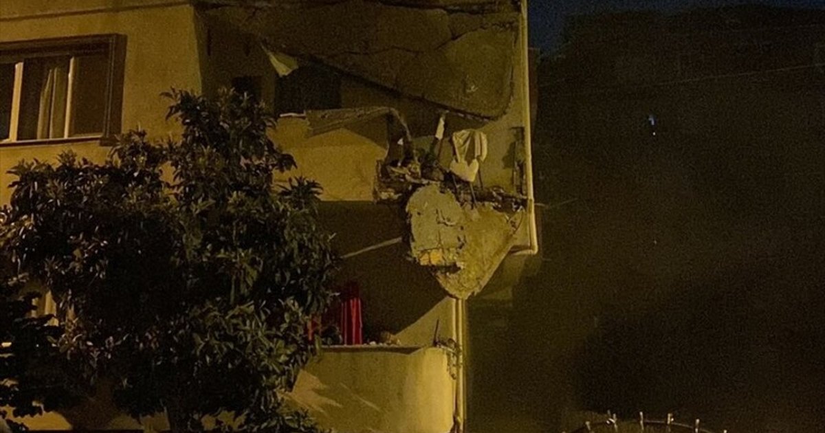 Küçükçekmece'de 5 katlı apartman boşaltıldı