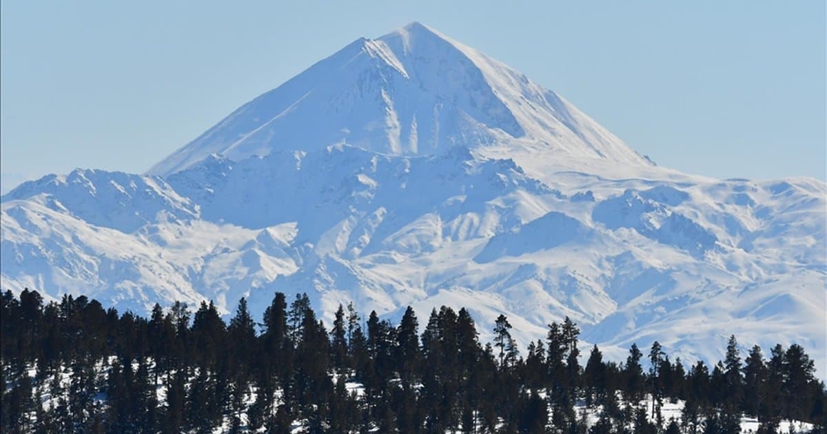 Kars'ta Kar Kalınlığı 1 Metreyi Aştı
