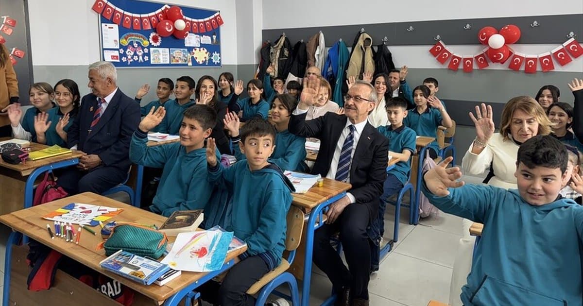 Malatya'da deprem sonrası 24 derslikli okul açıldı