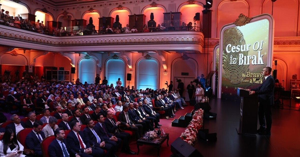 Cumhurbaşkanlığı İletişim Başkanı Duran, TRT Belgesel Ödülleri'nde konuştu