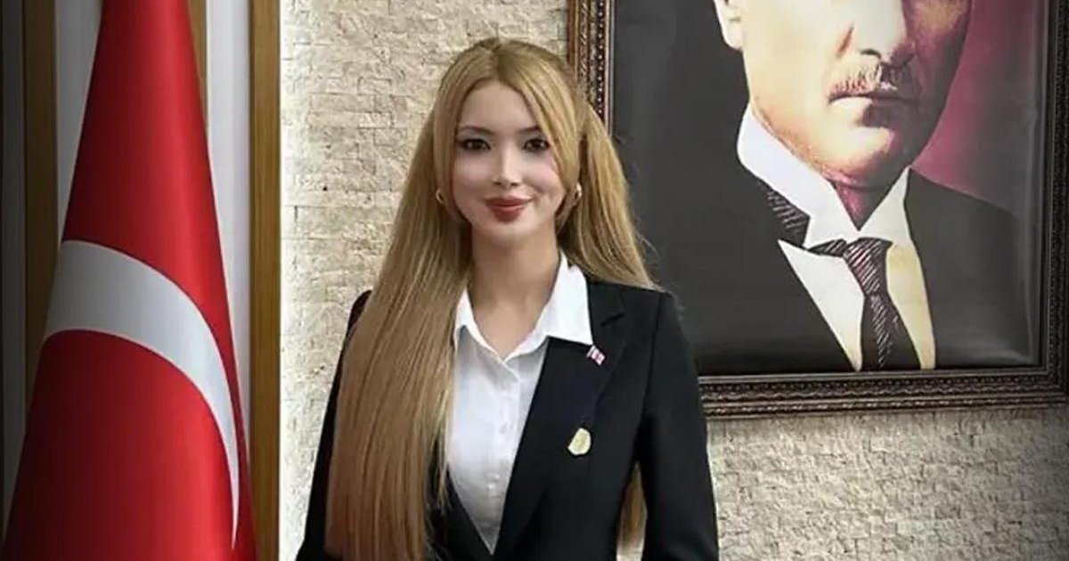 Burdur'un ilk kadın vali yardımcısı atandı