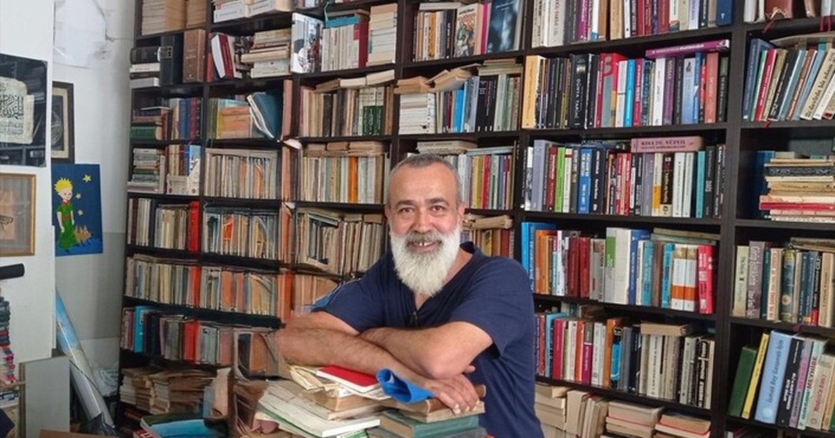 Mehmet Aycı Gazze'de soykırımı şiirle anlatıyor