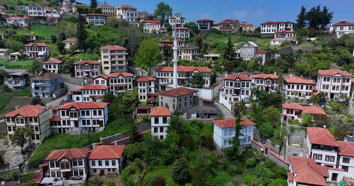 Trabzon'daki tarihi Orta Mahalle ziyaretçilerini çekiyor