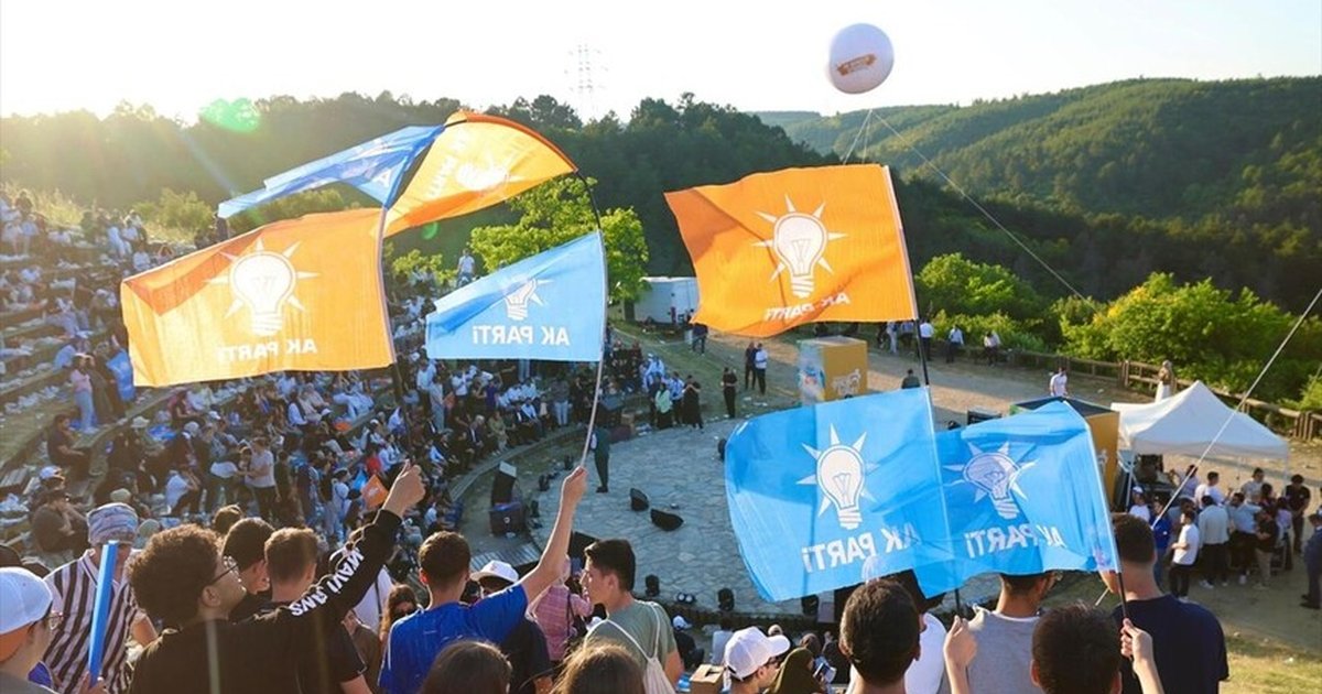 AK Parti İstanbul Gençlik Kolları Yaz Şöleni düzenledi