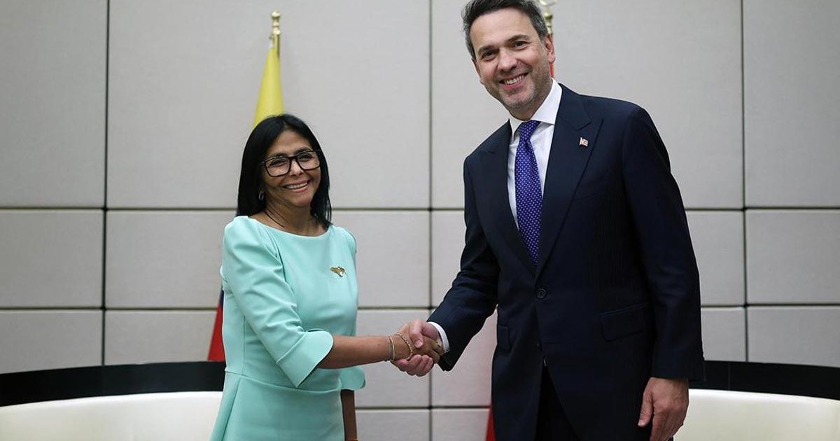 Bakan Bayraktar, Venezuela Geçici Devlet Başkanı ile görüştü