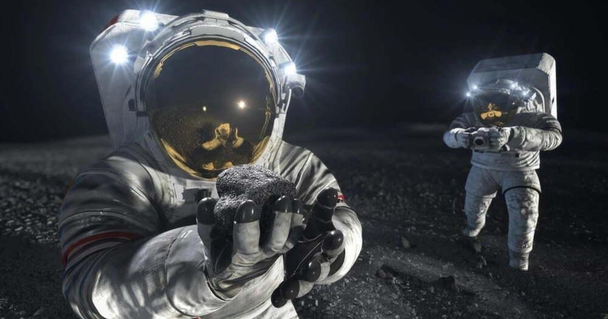 NASA ve Prada Ay Görevinde Yeni Nesil Uzay Giysilerini Tanıtıyor