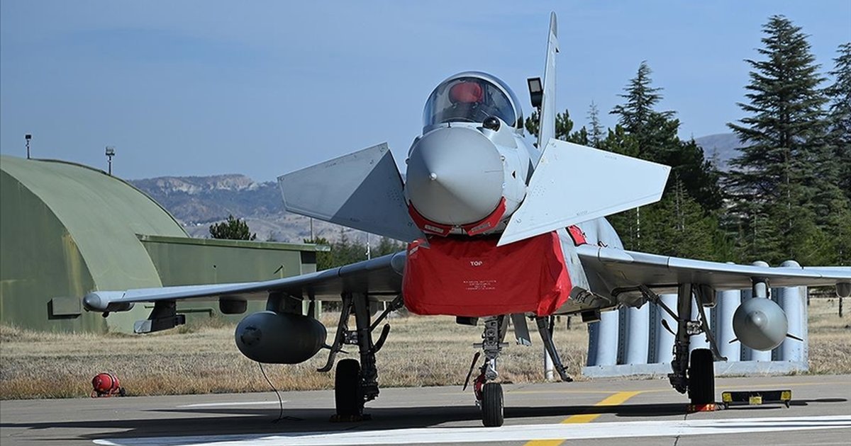 Türkiye ve İngiltere Eurofighter uçakları için sözleşme imzalayacak
