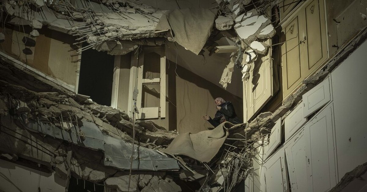 Beyrut'ta İsrail saldırısı sonrası şiddetli patlama