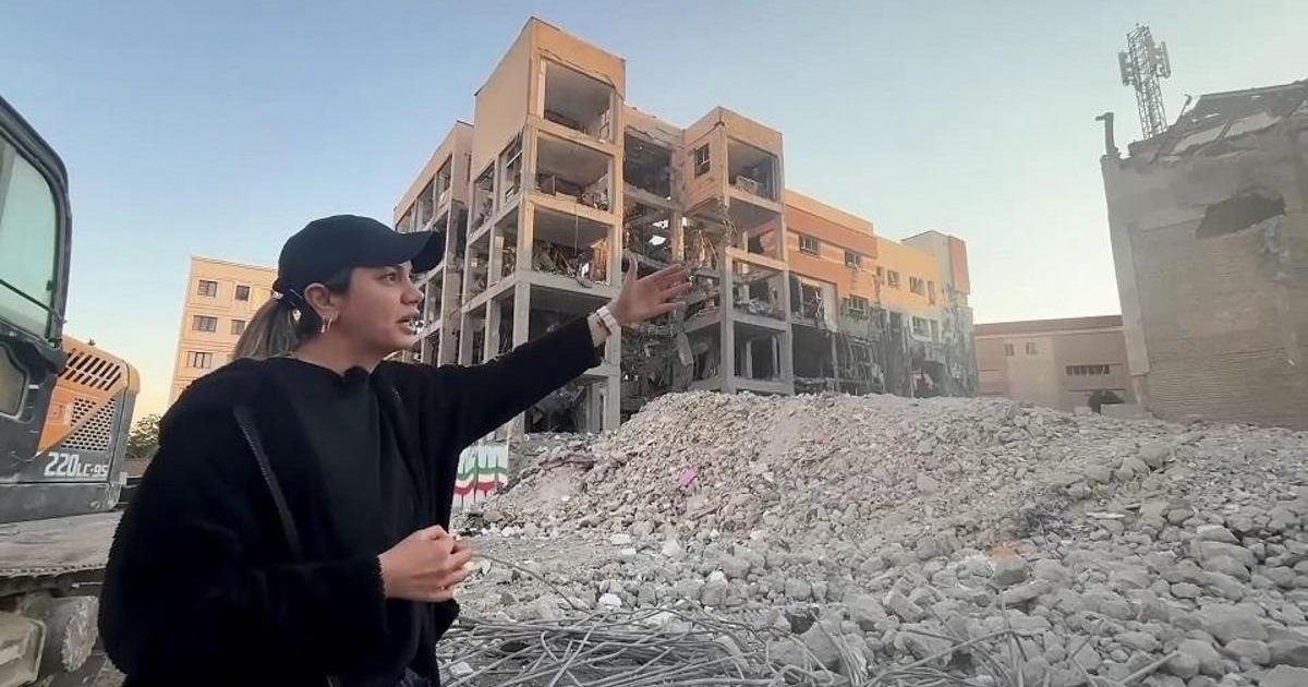 İran'da Savaşın İzleri: Tahran'da Enkaz Kaldırma Çalışmaları