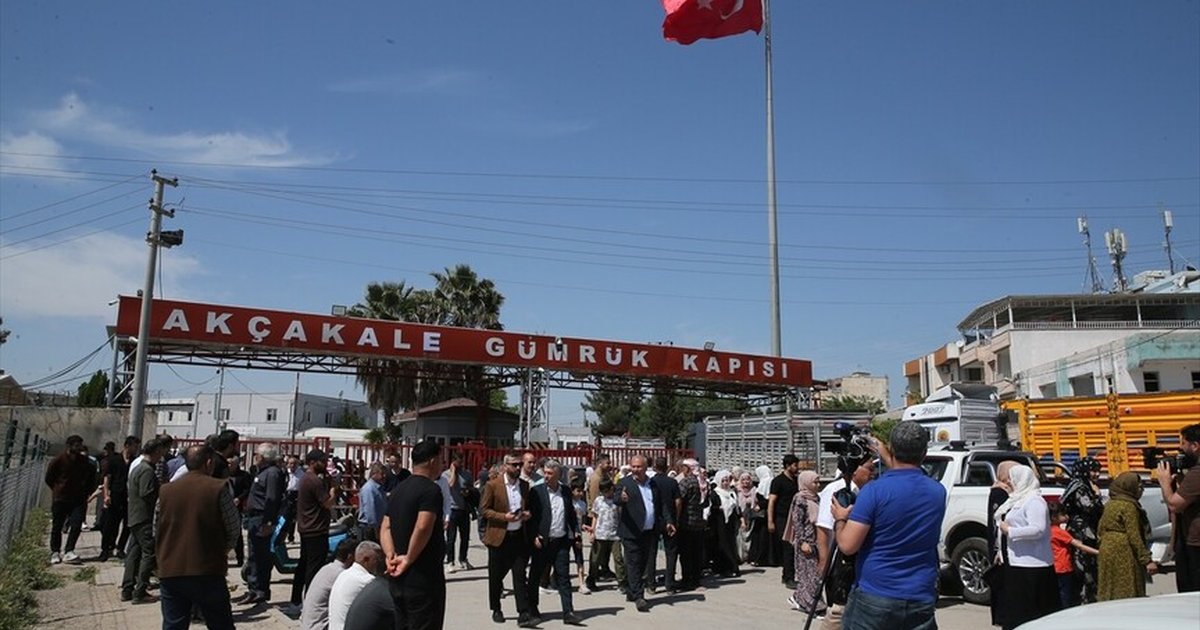 Akçakale Gümrük Kapısı'nda Pasaportlu Geçişler Yeniden Başladı