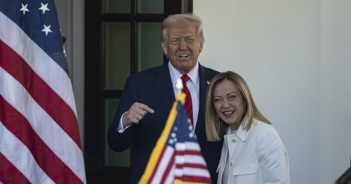 Trump ve Meloni arasında fotoğraf gerilimi