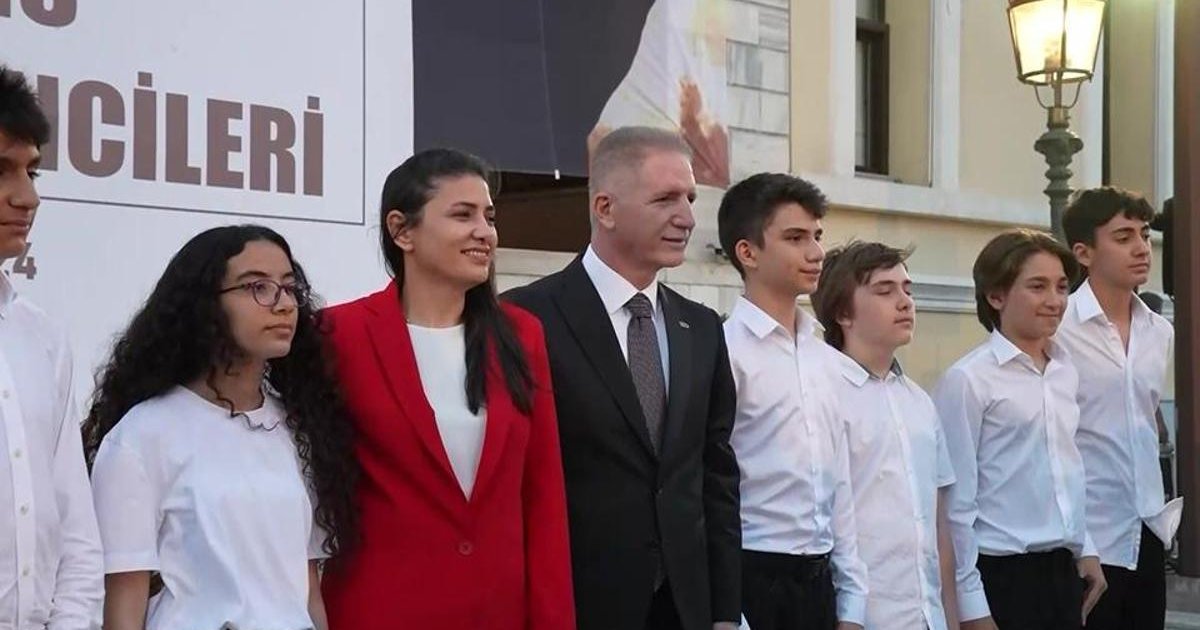 İstanbul'da Öğrencilere Büyük Destek