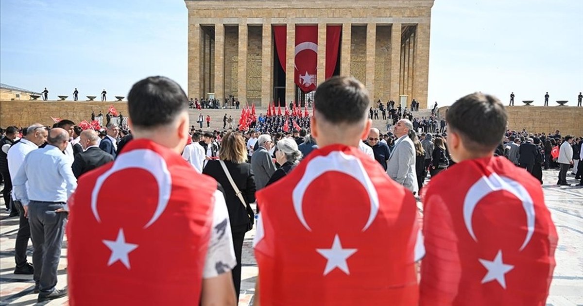 19 Mayıs resmi tatil mi? Okullar tatil mi?
