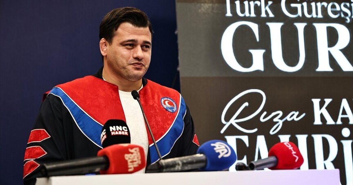 Rıza Kayaalp'e fahri doktora unvanı verildi