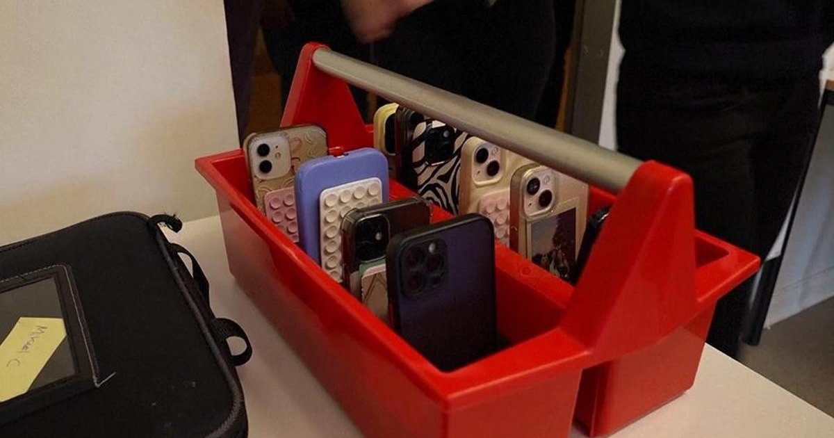 İsveç'te okullarda telefon yasağı
