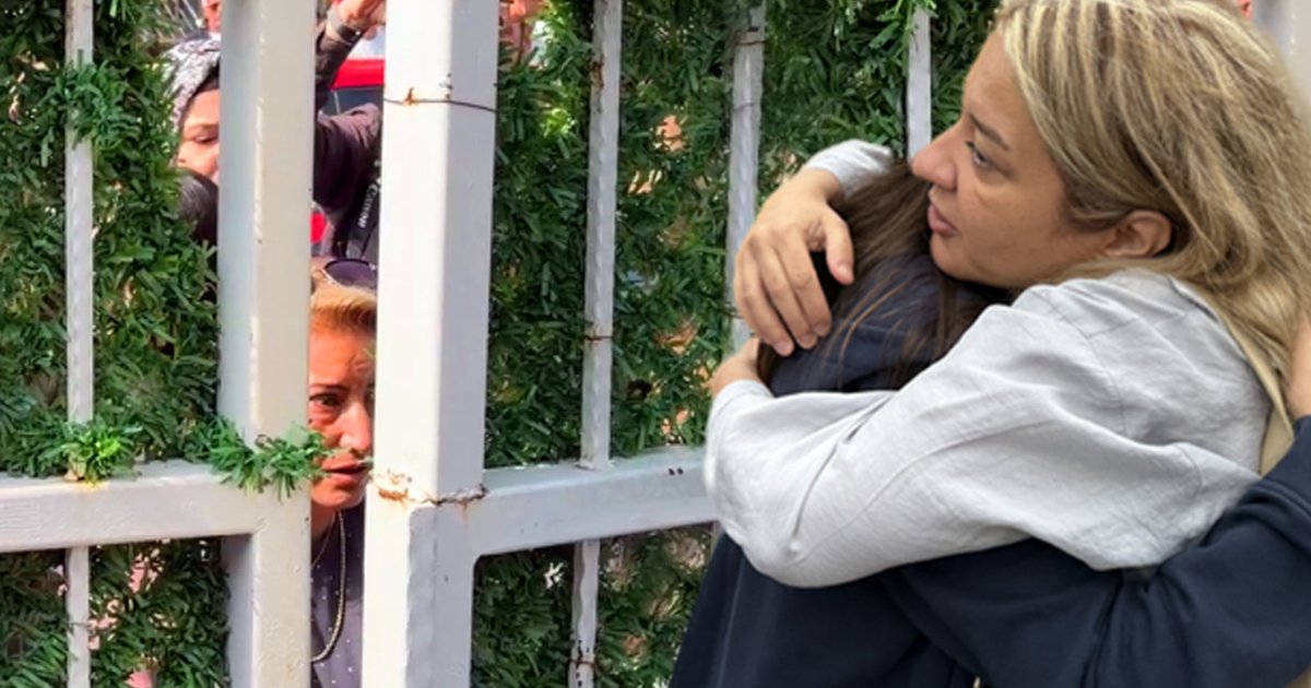 LGS'de ilk oturum tamamlandı: Okul önlerinde gerginlik