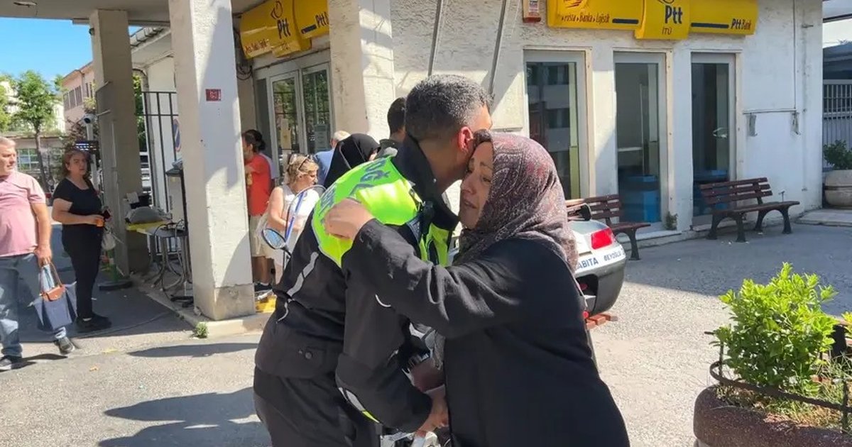 YKS'de zamanla yarış: Polis ekipleri öğrencileri destekledi