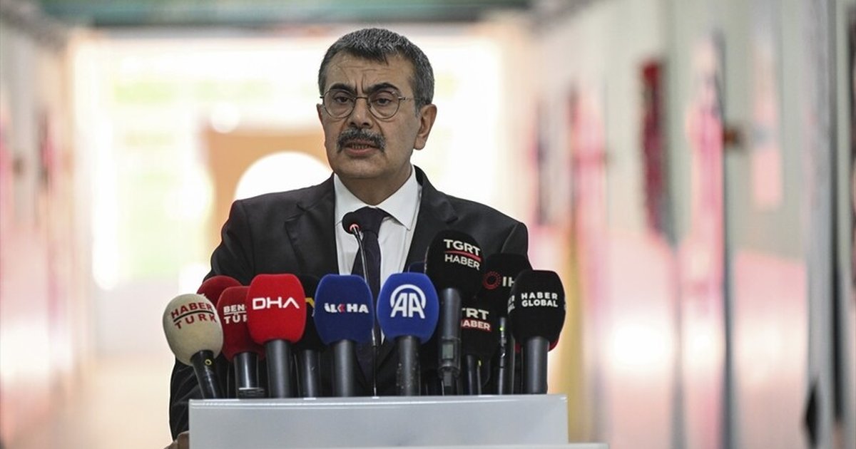 Bakan Tekin'den yaz okuma önerisi