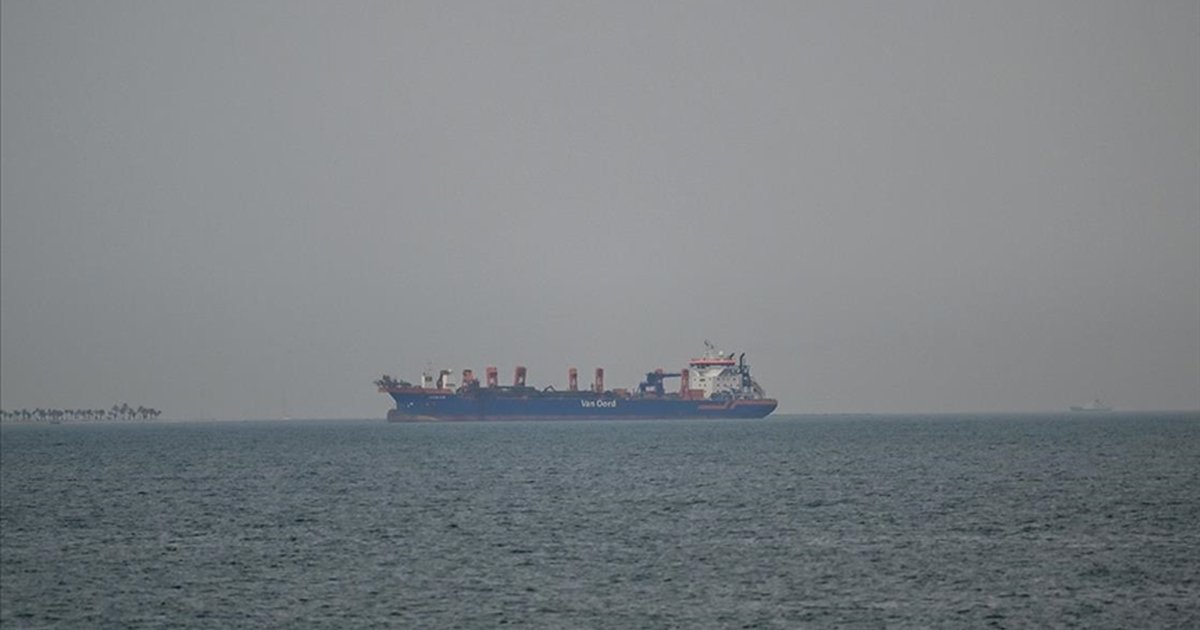 Hürmüz Boğazı'nda Trafiğin Durması Küresel Deniz Ticaretini Etkiledi