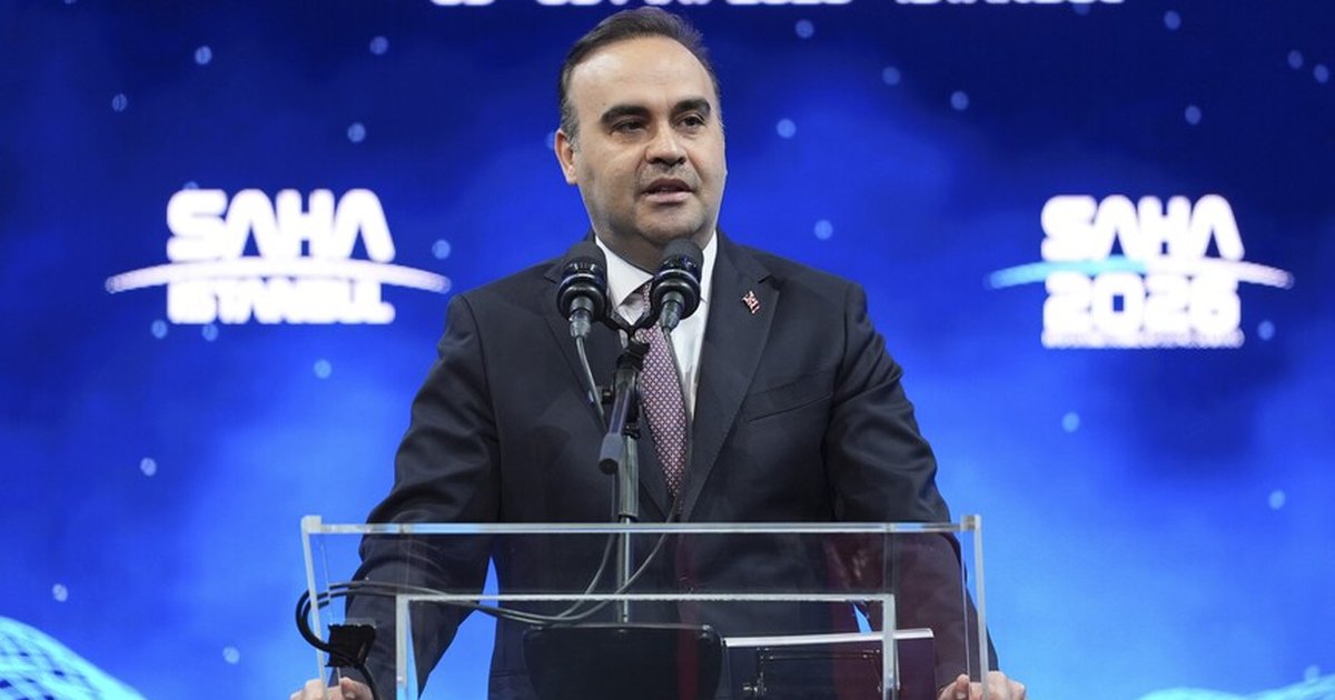 Bakan Kacır: Türkiye füze kabiliyetinde ilk ülke
