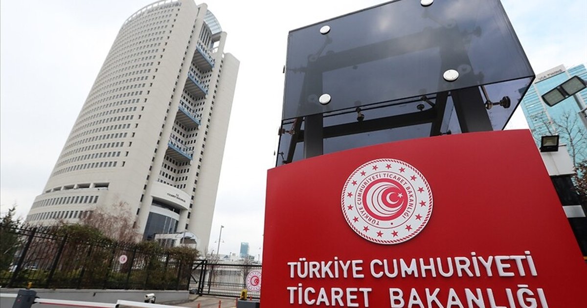 Ticaret Bakanlığı: Sıfır cep telefonu satışına taksit çalışması yok