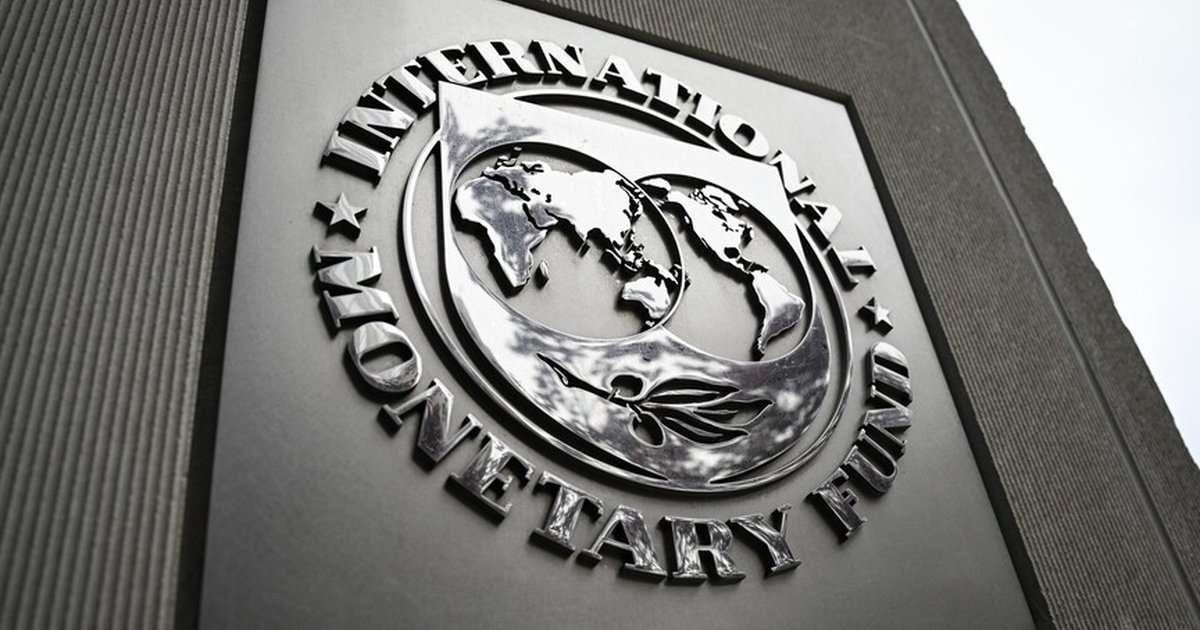 IMF, İngiltere ekonomisinin büyüme tahminini düşürdü