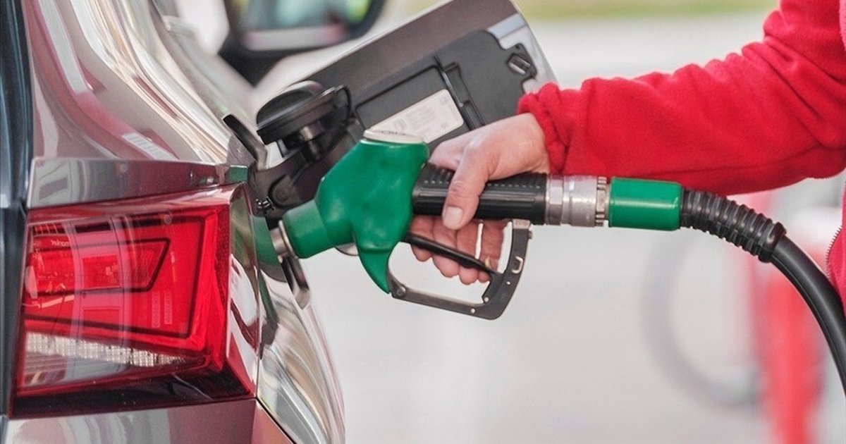 Petrol fiyatları ABD-İran görüşmeleriyle yüzde 5 düştü