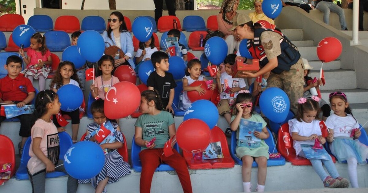Çocuklar Güvende Ekipleri 9 Bin 781 Çocuğu Faaliyetlere Yönlendirdi